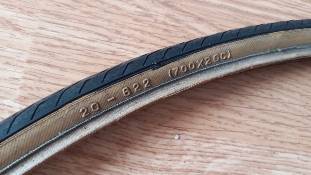 Opona National Tire 28 cali 20-622 700x20C