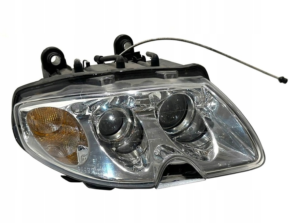 MASERATI QUATTROPORTE reflektor RH lampa