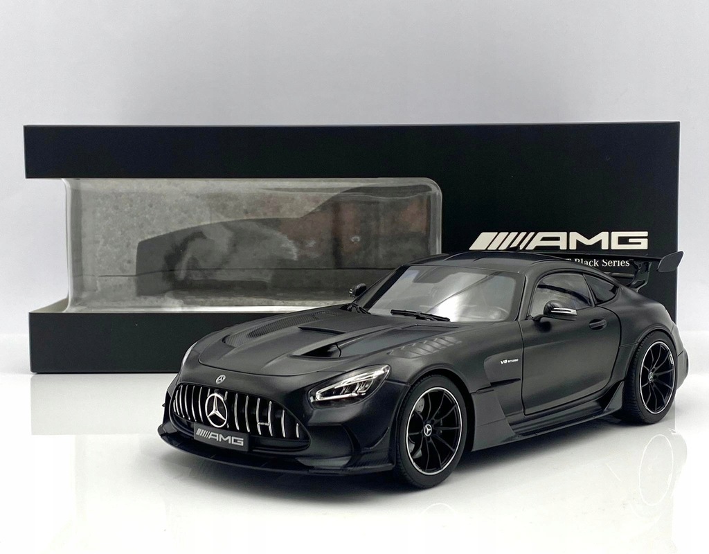 Mercedes AMG GT black series Norev 1:18 - 12883954133