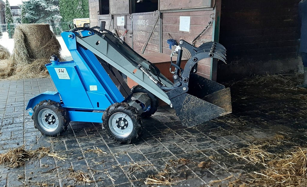 NOWA Kołowa Miniładowarka Ładowarka Robot MiniSM