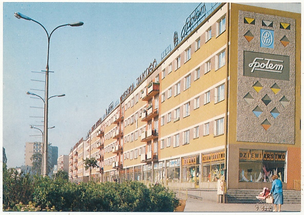 Piła Al. Piastów sklepy wystawy neony mural reklam