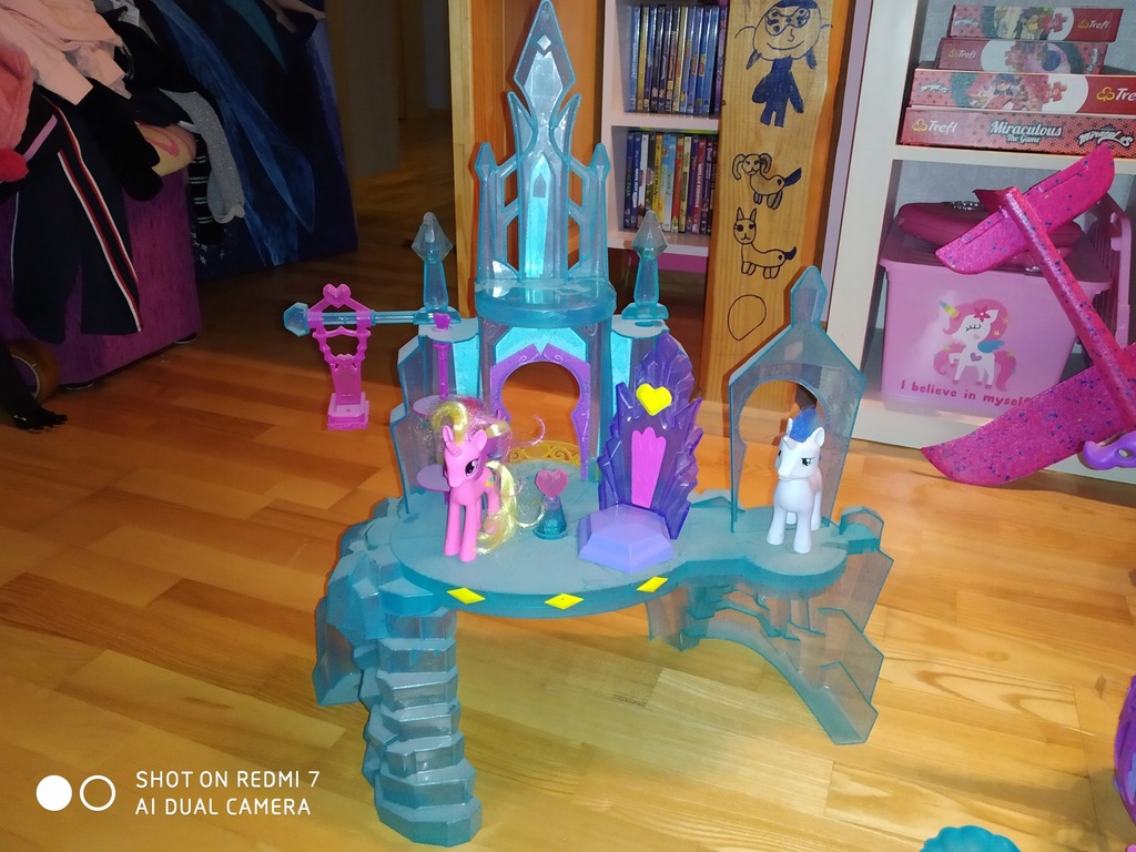 Kryształowy pałac Cadence My Little Pony