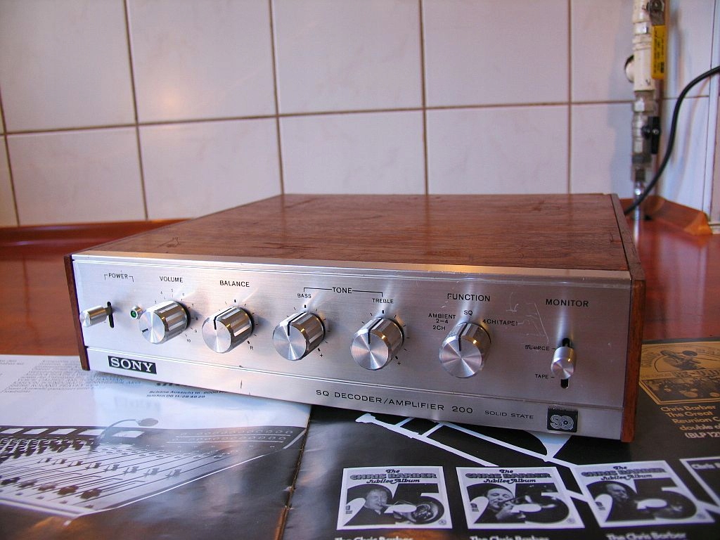 レトロ sony 4チャンネル SQデコーダーアンプ SQA-200 4chデコーダー