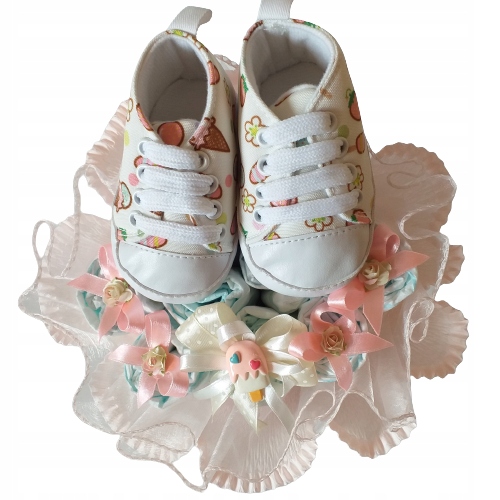 Bukiet z 10 pampersów pieluszek buciki Chrzest