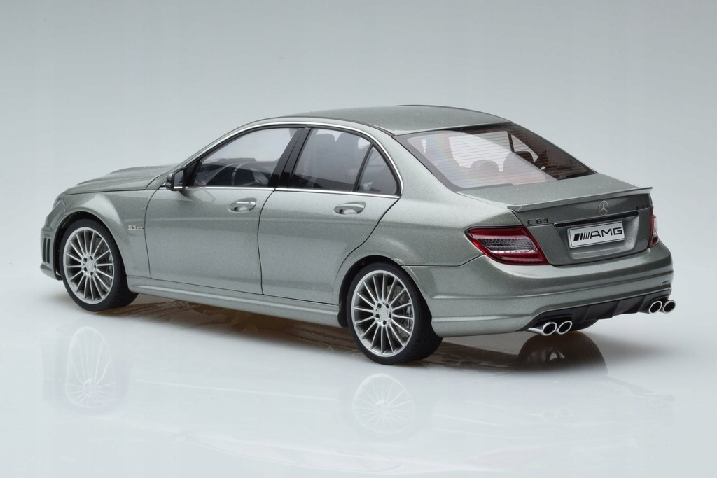 Mercedes C63 AMG W204 AUTOart 1/18 - 12836413767 - oficjalne