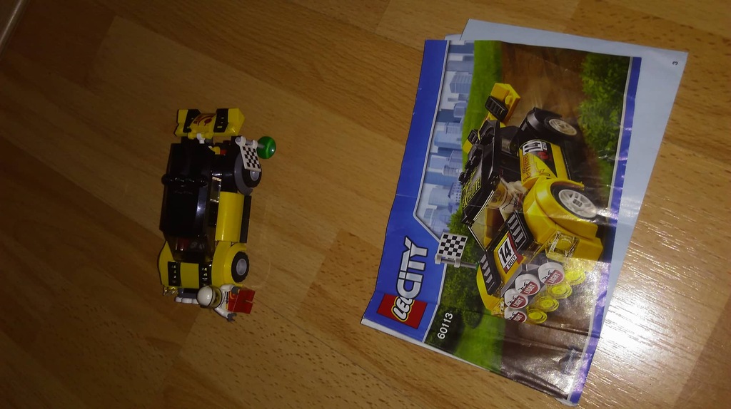 Lego City -samochód wyścigowy