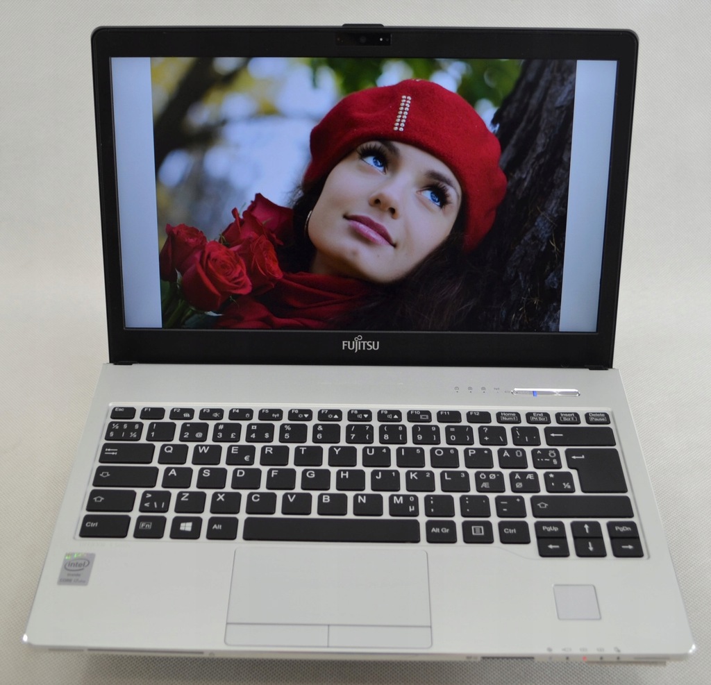 Laptop Fujitsu S935 -i7* 5Gen -12Gb -256SSD -25826
