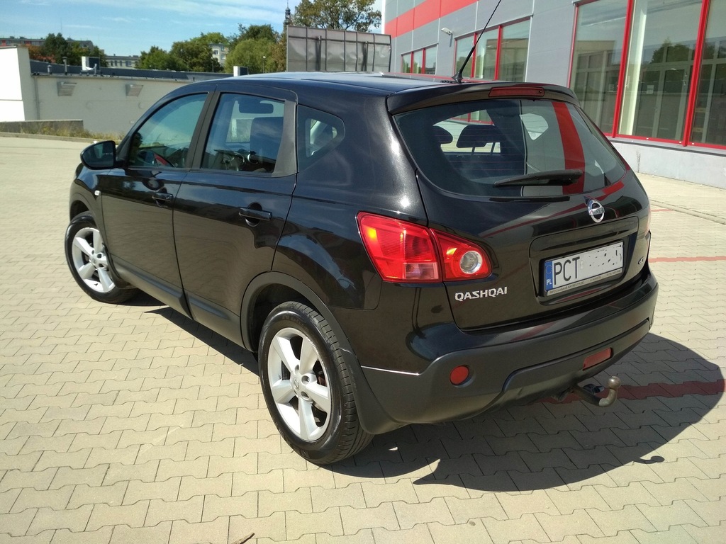 Nissan Qashqai 150 KM, 4x4, Panoramiczny dach, hak