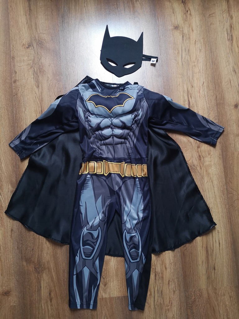 Kostium, strój na bal przebierańców Batman r.104