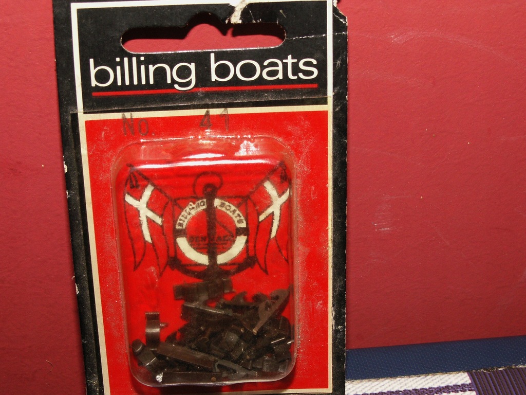 Billing Boats 41- Hawse Pipe 12mm 25 szt + katalog