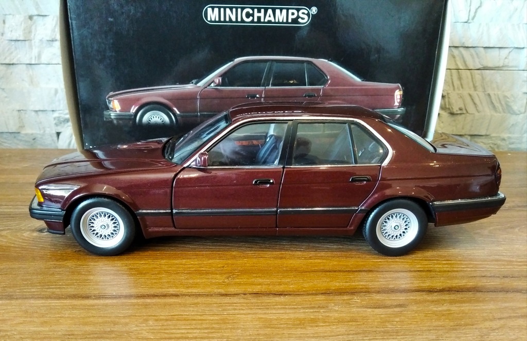 BMW E32 730i 1987 1:18 Minichamps model - 12207467344