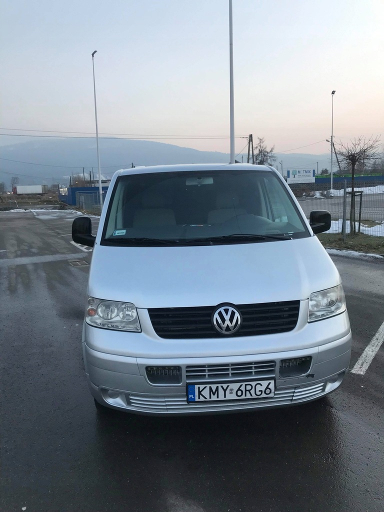 Volkswagen Transporter T5/1,9 /9 os /2005