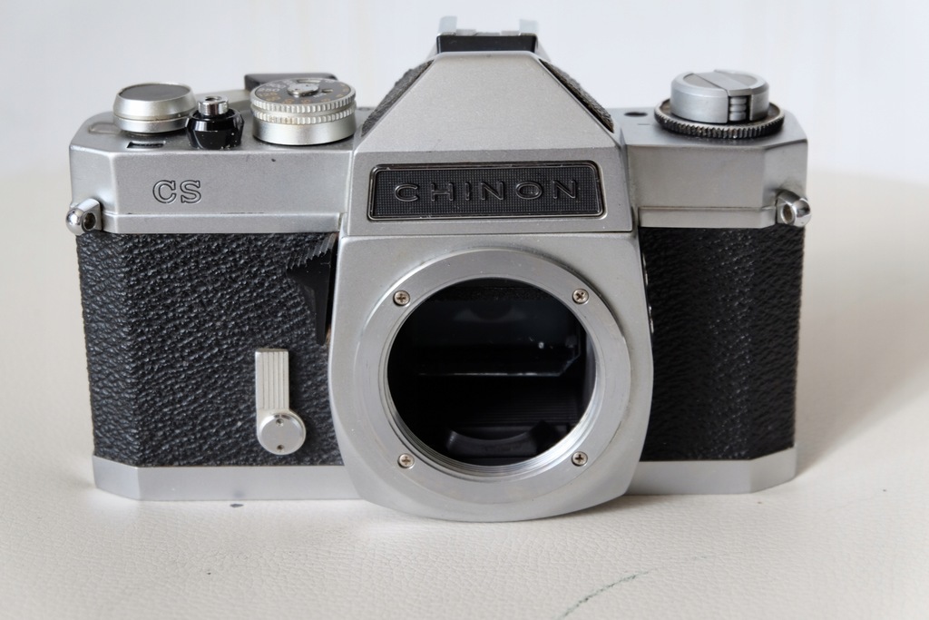 Małoobrazkowy CHINON CS .