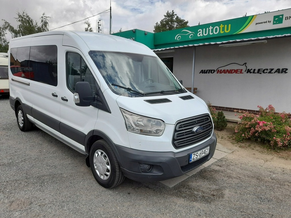 Ford Transit 9-cio osobowy