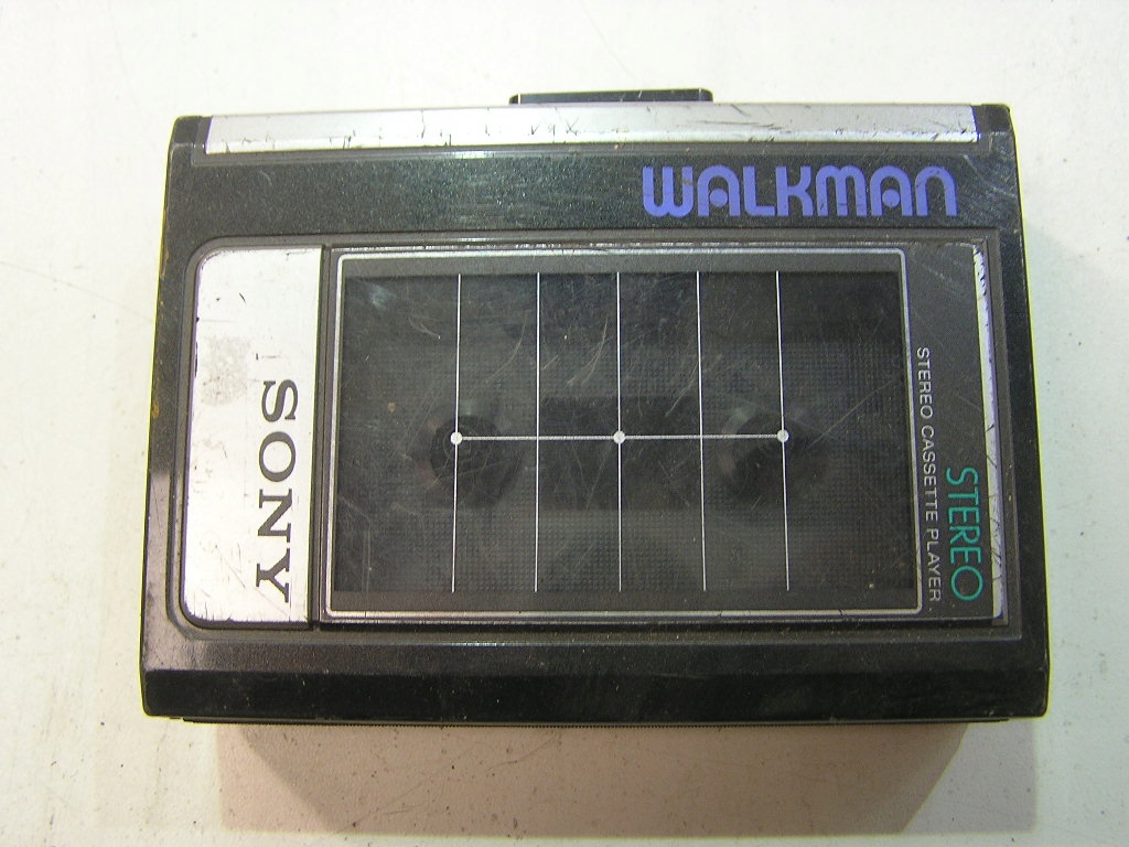 WALKMAN SONY WM-32 STEREO CASSETTE PLAYER