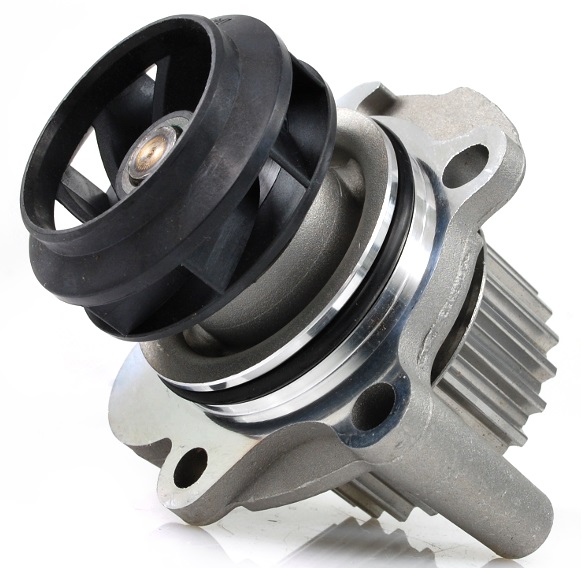 Vag 06e121018b. помпа 1,6 фольксваген гольф. 026121005l. помпа на фольксваген. о.