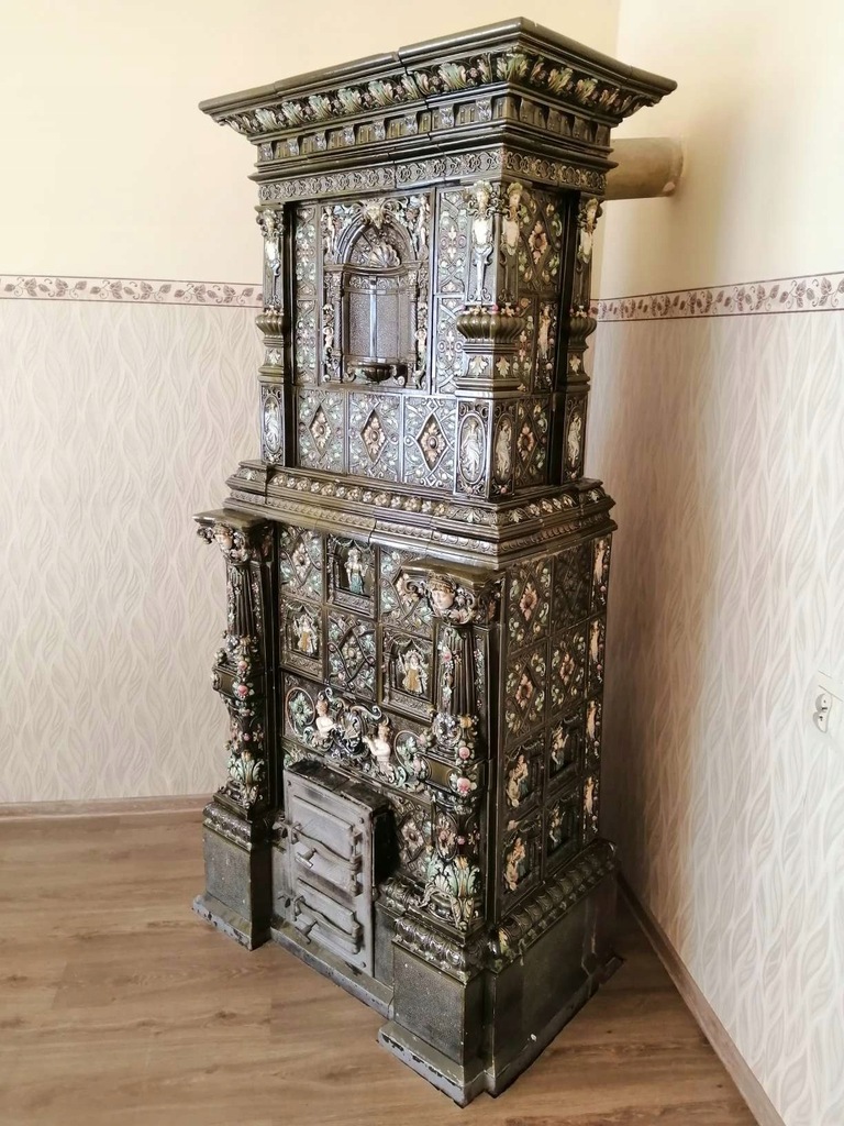 Zabytkowy Piec Kaflowy