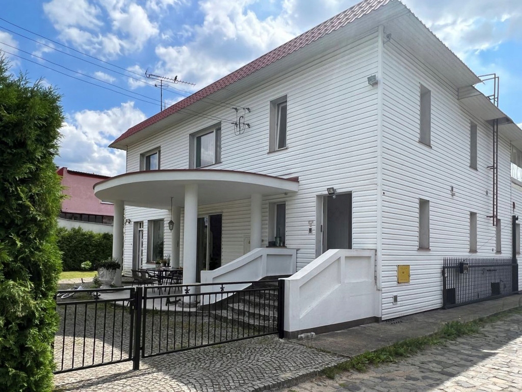 Dom, Czersk (gm.), Chojnicki (pow.), 570 m²