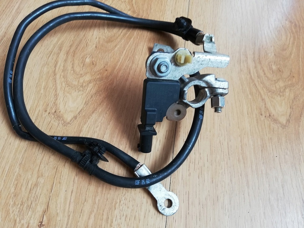 CITROEN c4 PEUGEOT KLEMA MINUSOWA 98 048 332 80 - 8204015251