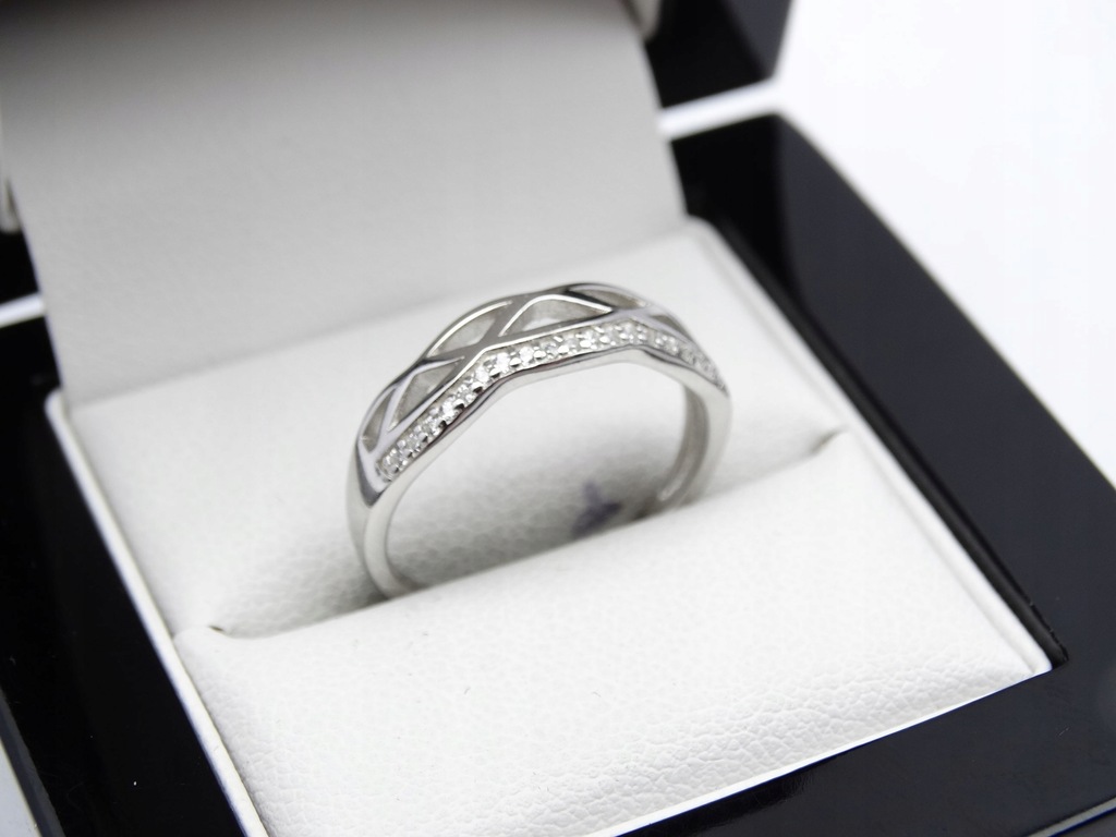 Piękny srebrny pierścionek P925 2,08g R15