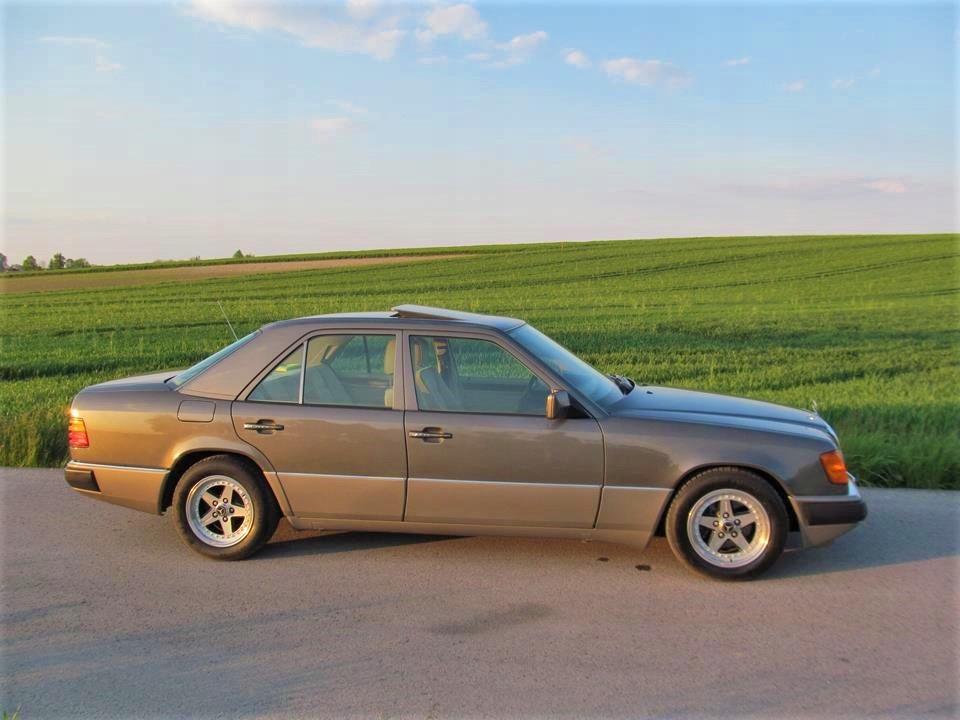 MERCEDES-BENZ SEDAN (W124) 260 E 160 KM Z NIEMIEC