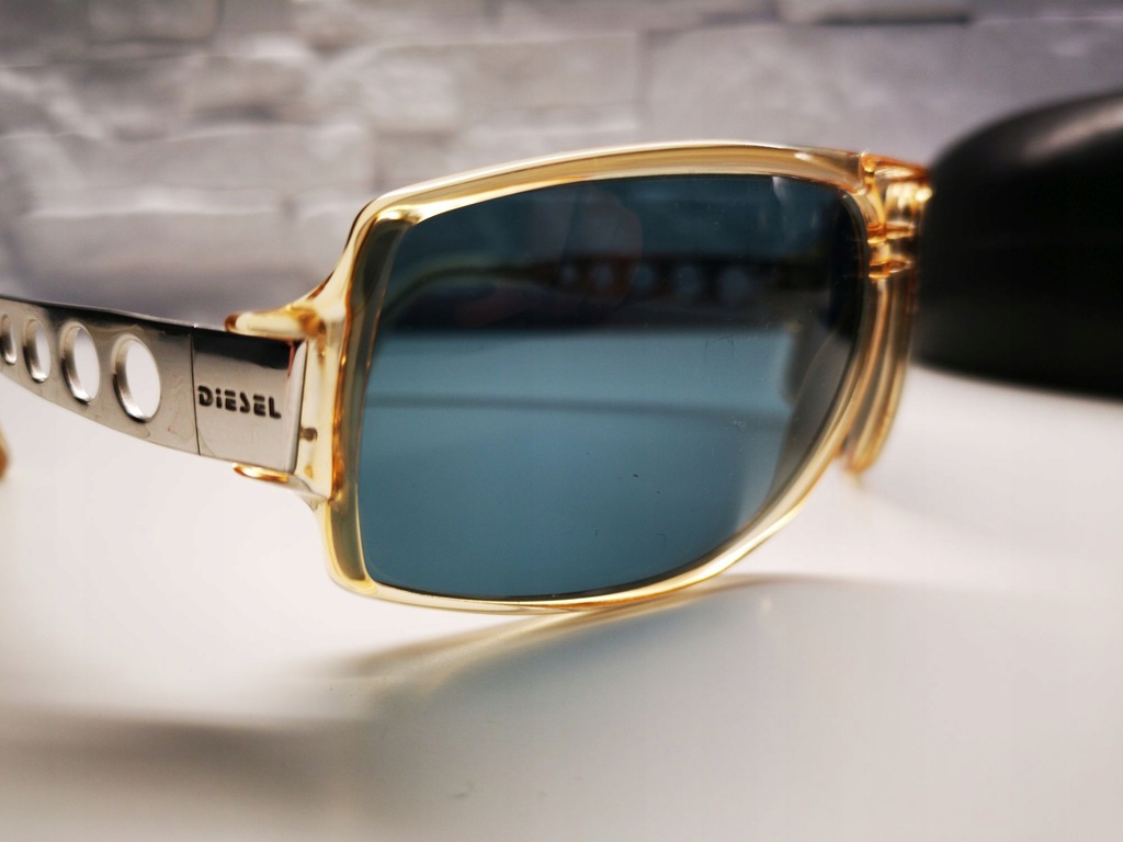 okulary przeciwsloneczne DIESEL - malo uzywane