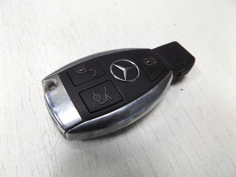 MERCEDES W205 KLUCZYK PILOT ORYGINALNY 8395541187