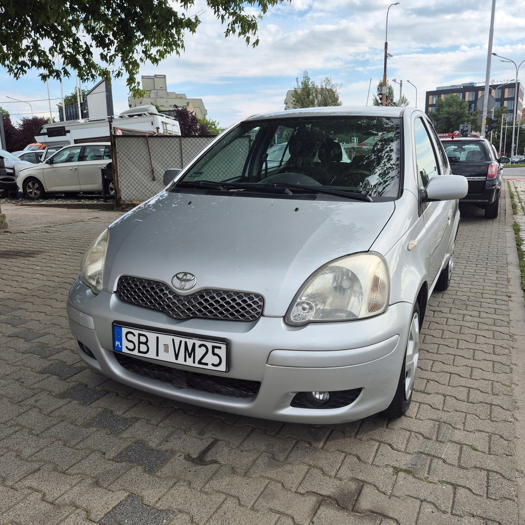 TOYOTA YARIS (_P1_) 1.3 87 KM