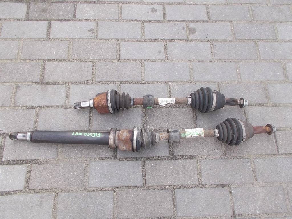 FIESTA MK7 PÓŁOŚ LEWA PRAWA 1.6 TDCI