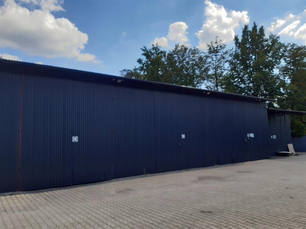 Magazyny i hale, Kobiór, Kobiór (gm.), 100 m²