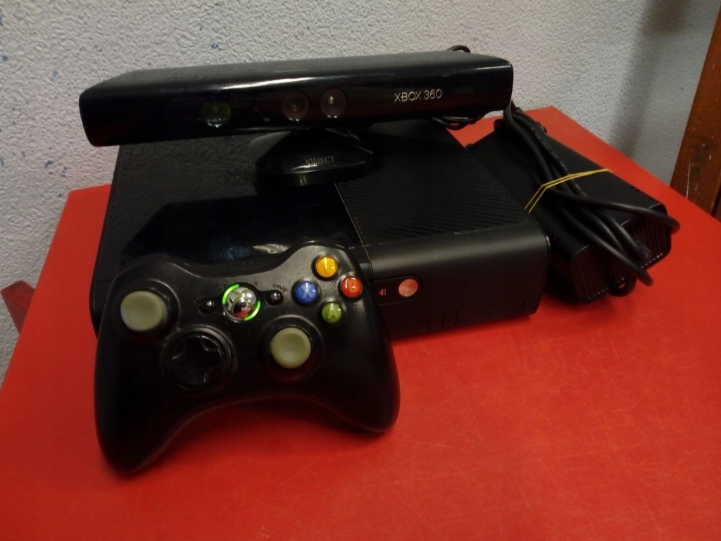 Konsola Xbox 360 500 gb + Kinect