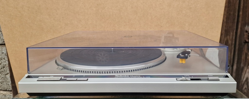Gramofon Technics SL-Q202 srebrny