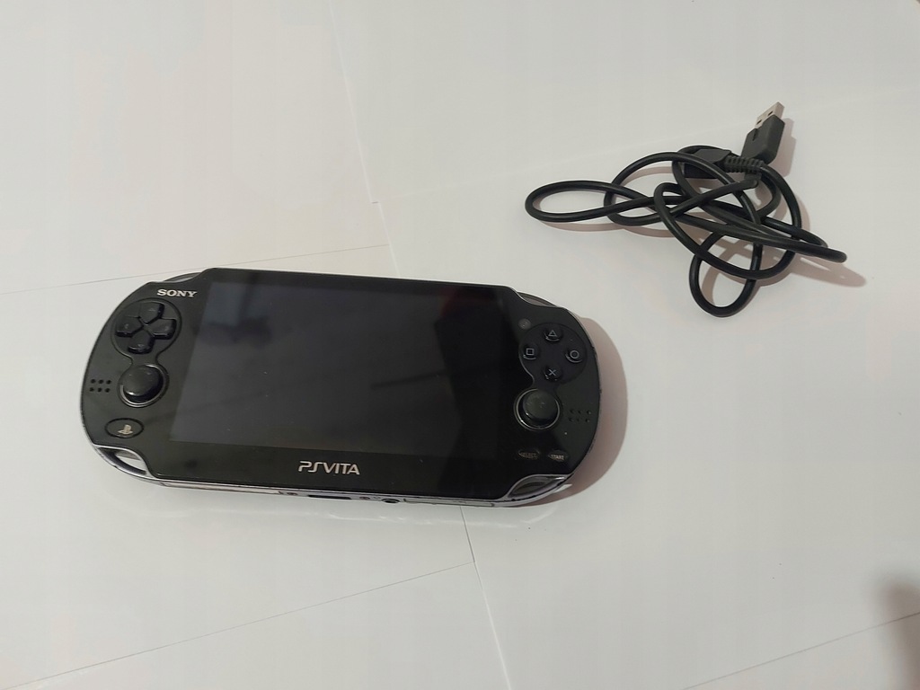 Konsola Sony PS Vita PCH-1104 @ OPIS!