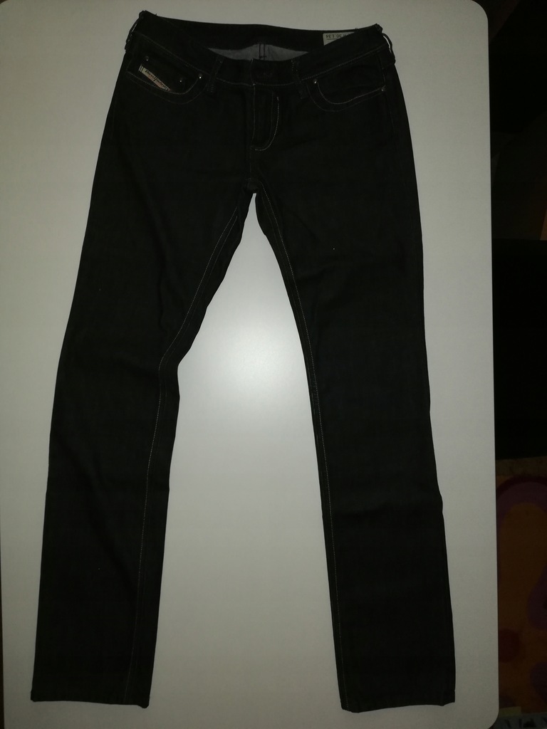 jeansy damskie DIESEL LOWKY 0088Z rozmiar W30/L34