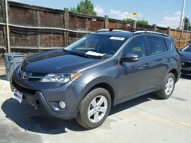 Toyota rav4 2014 2.5 lekko uszk tyl naprawa rav