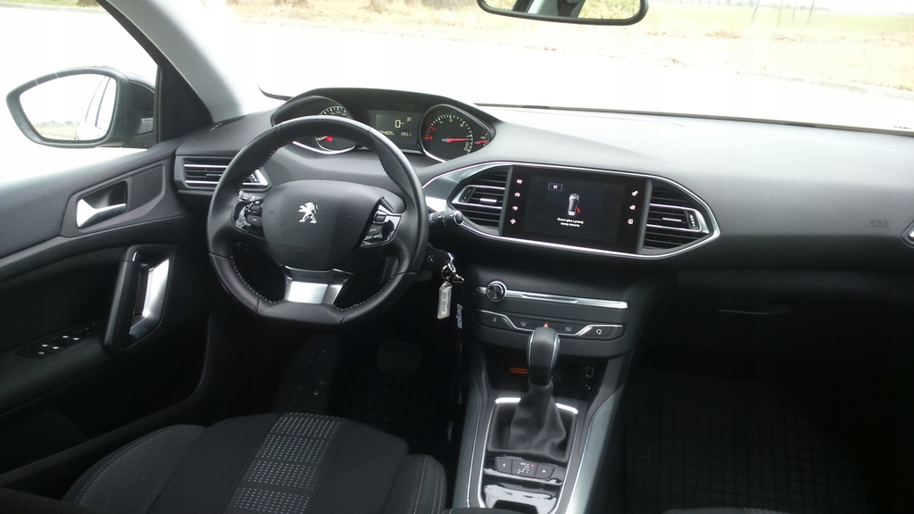 Купить PEUGEOT 308 SW II 2.0 HDi AUT.150 л.с.: отзывы, фото, характеристики в интерне-магазине Aredi.ru