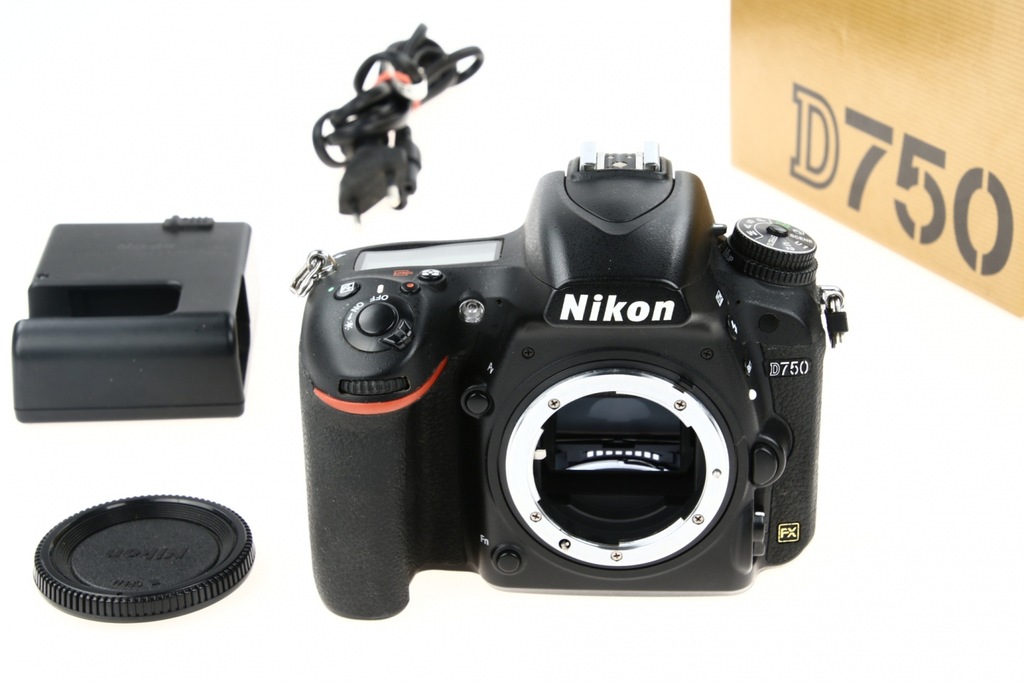 Lustrzanka Nikon D750 body, przebieg 44984 zdjęć InterFoto pełen komplet