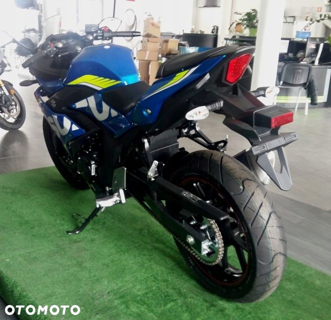 Motocykl sportowy Suzuki GSX 250R ścigacz 2017r