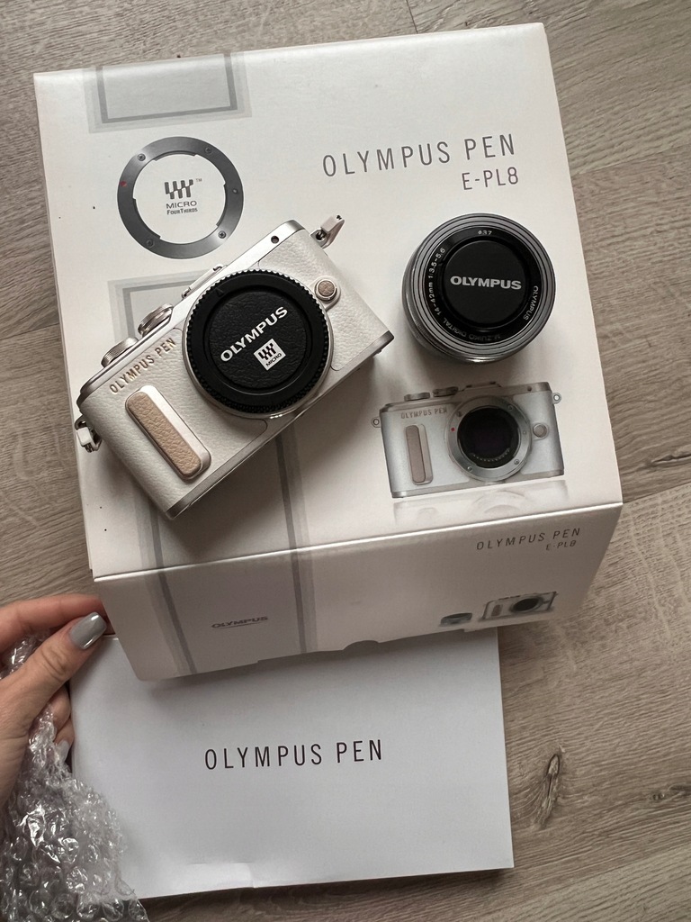 Olympus PEN E-P2 - Appareil Photo Numérique - Sans Miroir - 12.3 MP