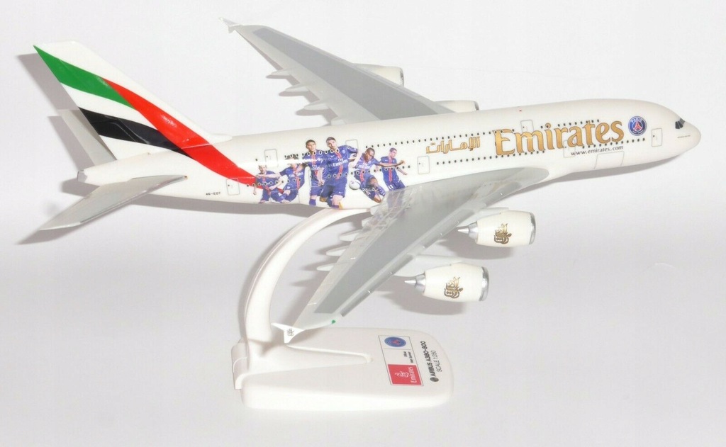 Купить Модель самолета Airbus A380-800 Эмирейтс 1:250: отзывы, фото, характеристики в интерне-магазине Aredi.ru
