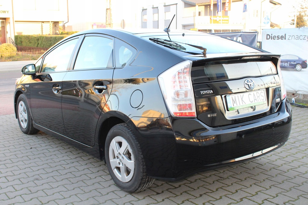 Купить TOYOTA PRIUS 1.8 Hybrid 99 л.с. Гарантия: отзывы, фото, характеристики в интерне-магазине Aredi.ru