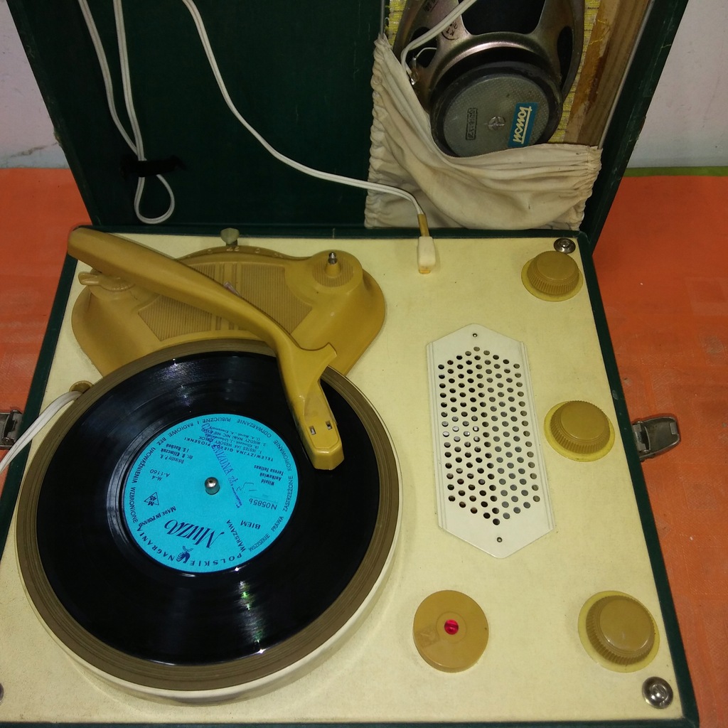 GRAMOFON BAMBINO - WG-262 - 1966 ROK - NR 07036