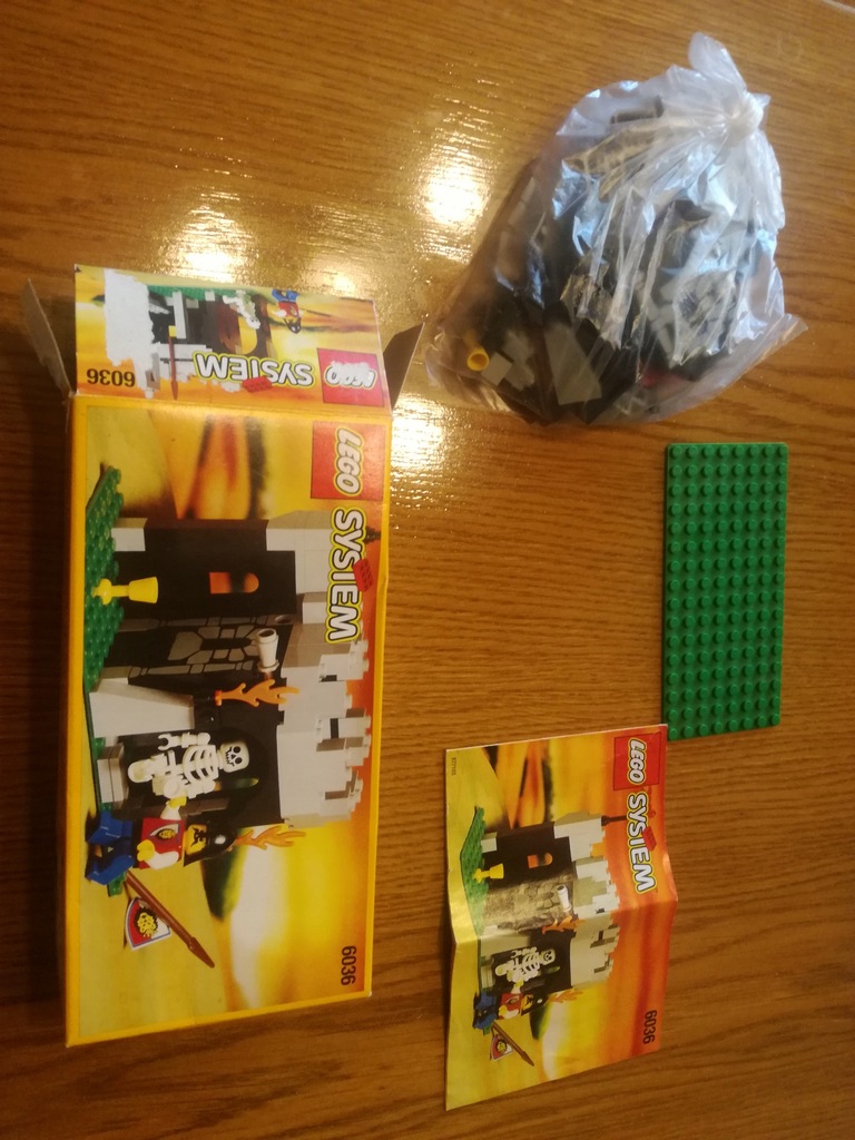 Zestaw Lego 6036 z Lat 90 Kingdoms