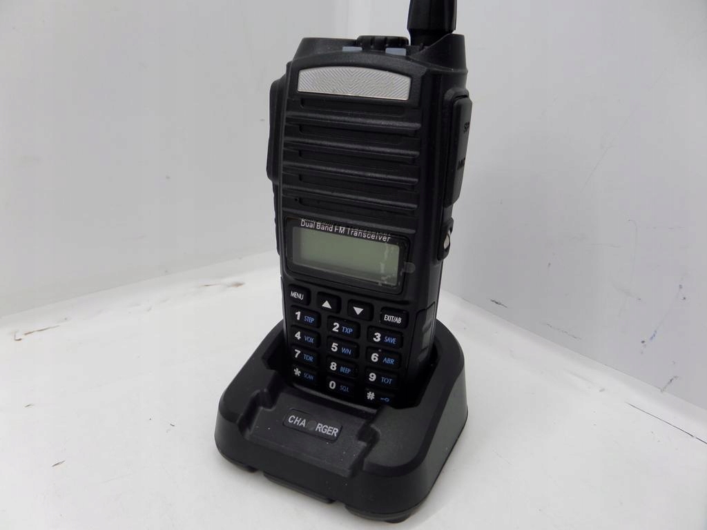 BAOFENG DUAL BAND FM TRANSCEIVER - 8340740125 - oficjalne archiwum Allegro
