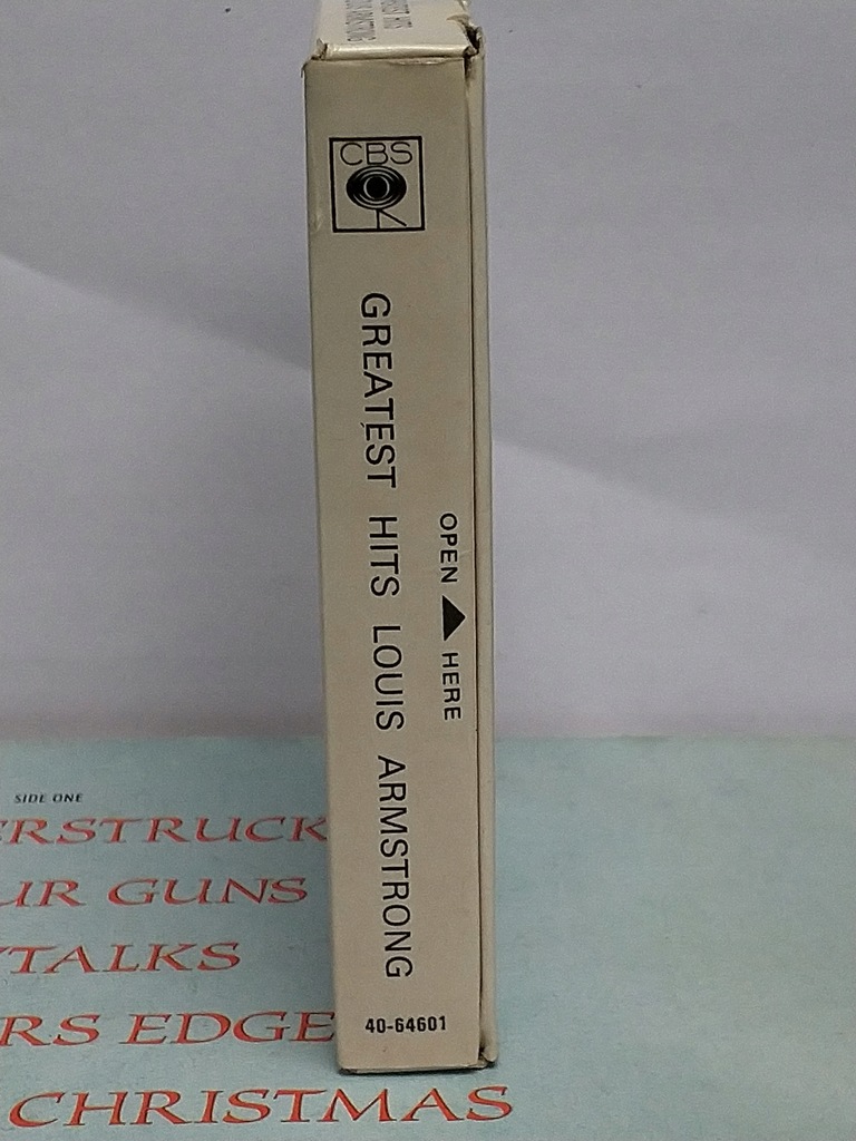 Купить ЛУИС АРМСТРОНГ — GREATEST HITS — MC — CBS: отзывы, фото, характеристики в интерне-магазине Aredi.ru