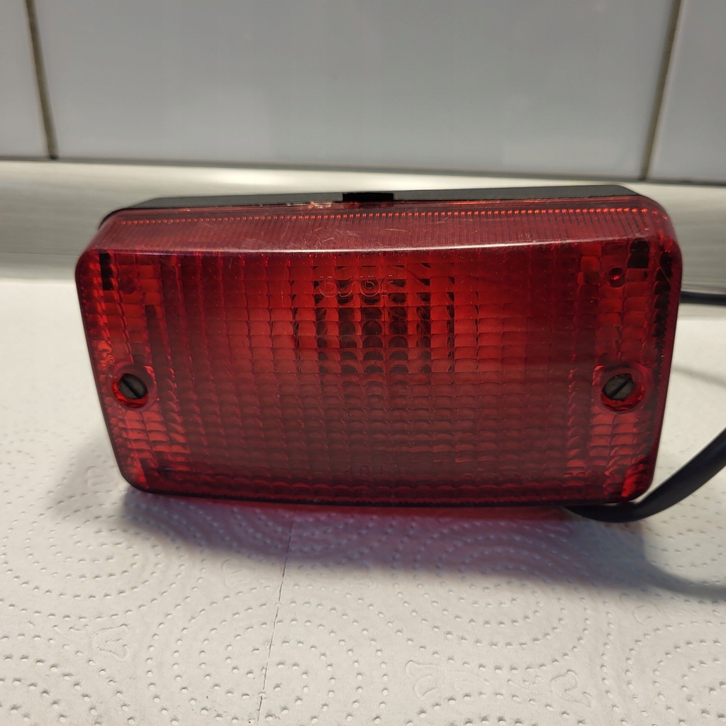 NOWA! LAMPA PRZECIWMGIELNA sygnowana JASA tylna FIAT 125 126 Made in POLAND