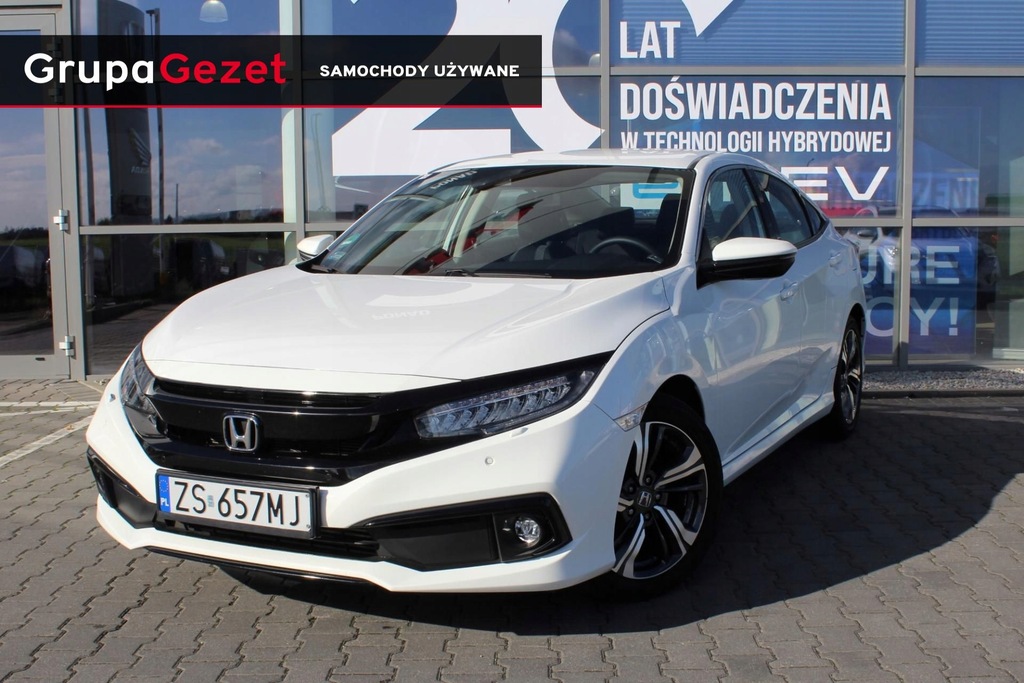 Honda Civic 1.5 V-TEC Elegance 182KM CVT pierwszy