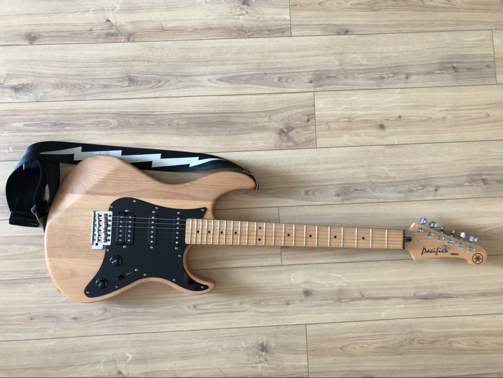 Yamaha Pacifica 112 JMX