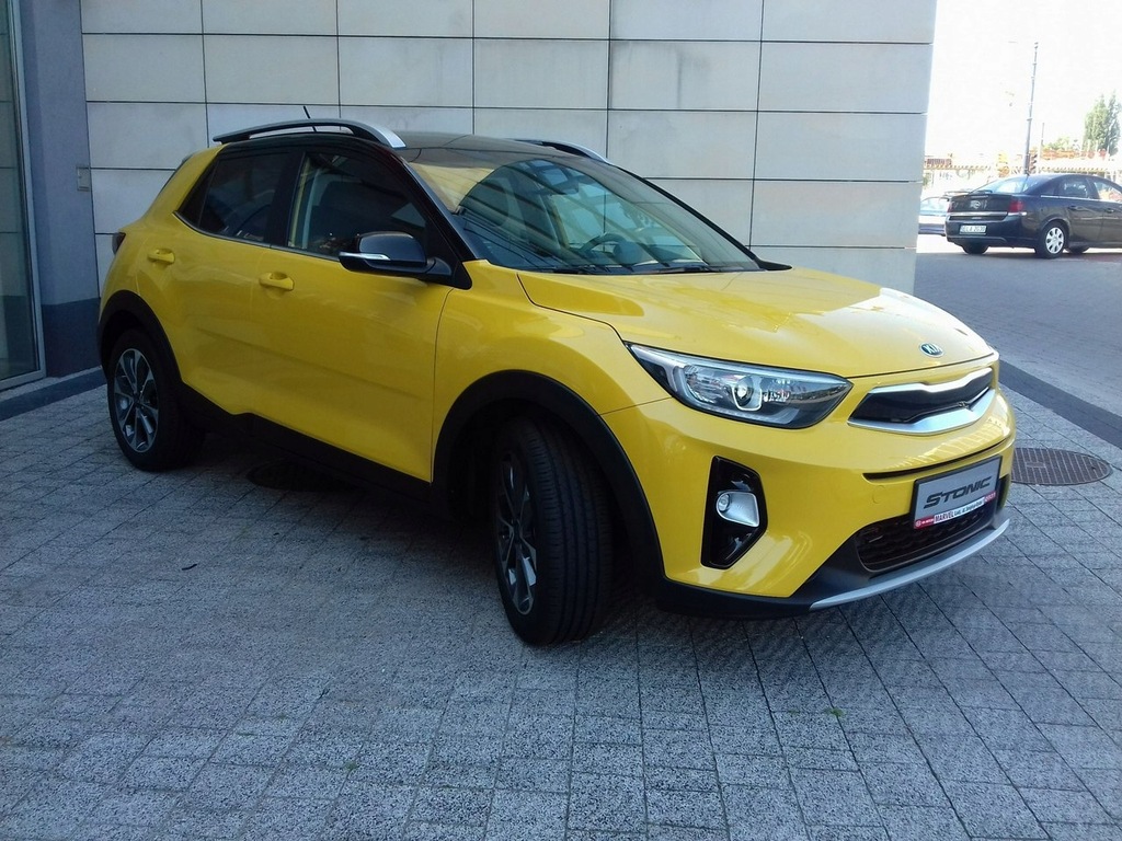 Купить Kia Stonic 1.4 DOHC 100 л.с. L+STY+2TR: отзывы, фото, характеристики в интерне-магазине Aredi.ru