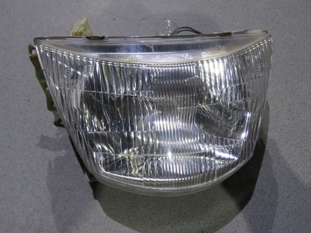 SUZUKI BURGMAN 250 400 00 LAMPA PRZÓD ŚWIATŁO